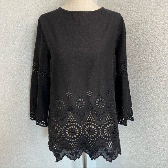 NWOT Tommy Bahama Eyelet Lace Black 3/4 Sleeve Cut Out Crochet Look Top SZ L - Picture 2 of 10